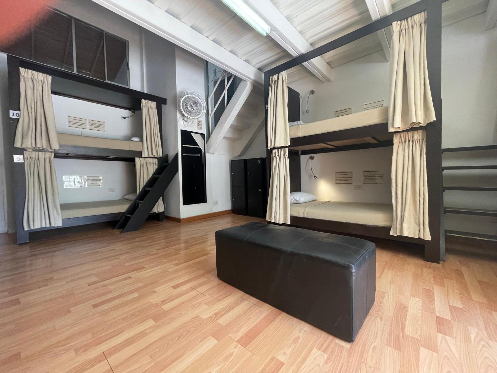 Hostal Lleras Calle 8 Medellín Eksteriør billede